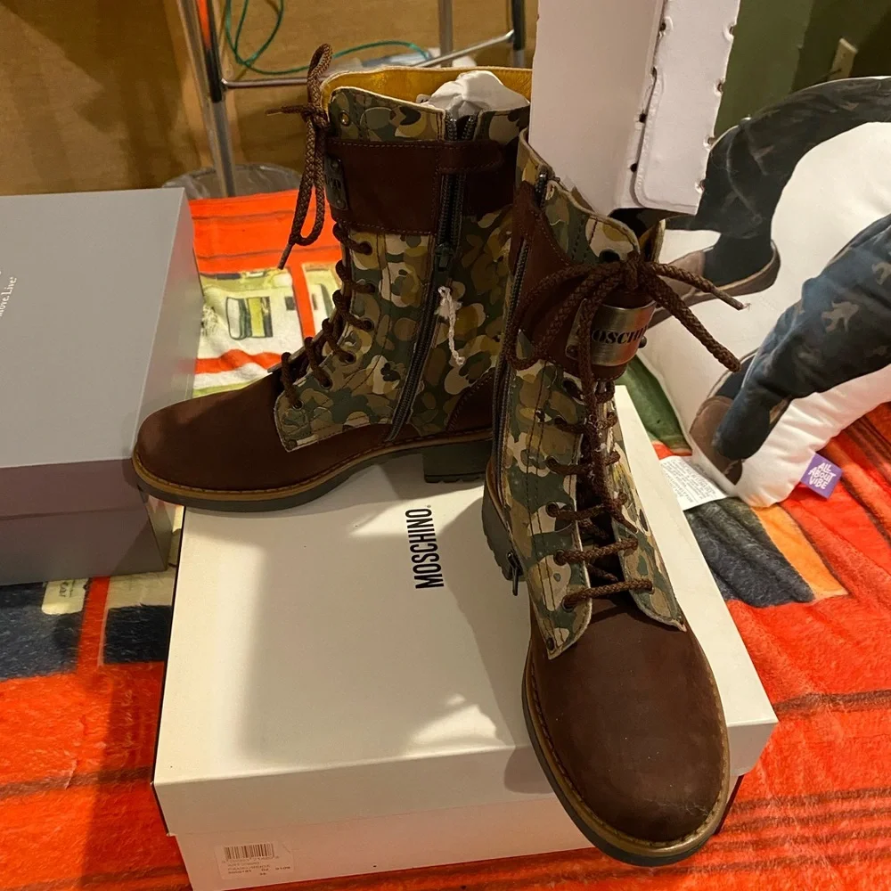 NIB Moschino Made In Italy Camouflage Lace-Up Boots 35 - Picture 5 of 5